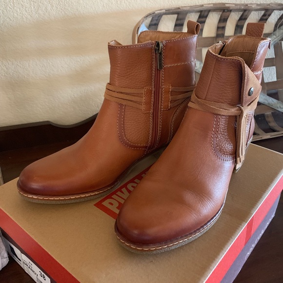 PIKOLINOS Shoes - Pikolinos Cognac booties